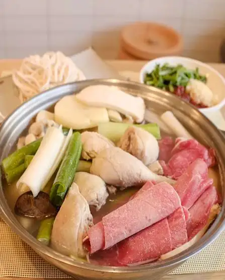 명동닭한마리칼국수